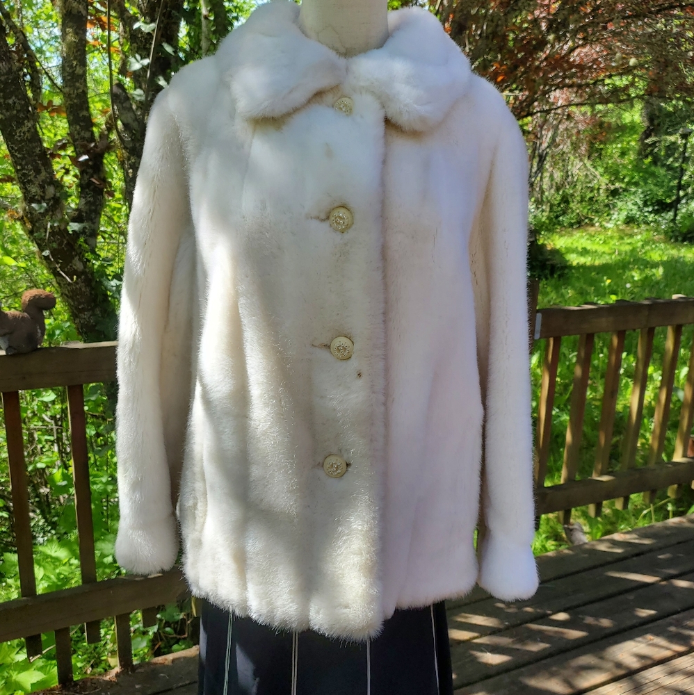 Vintage Grandella styled by Sportowne